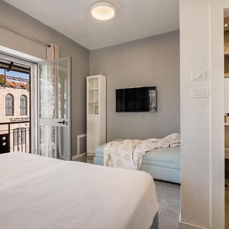 Dinning Room, Bedroom And Balcony Kudüs Dış mekan fotoğraf