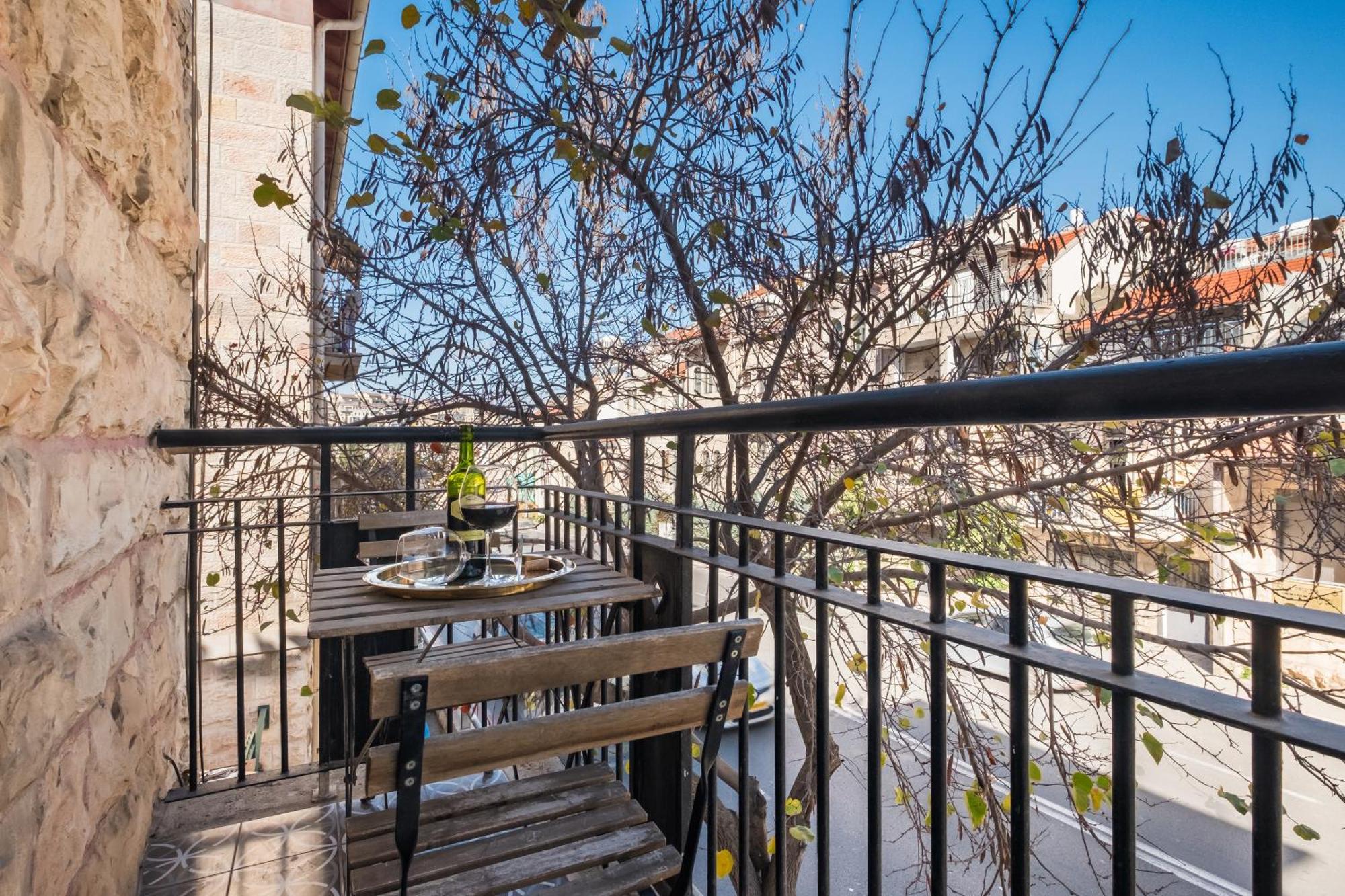 Dinning Room, Bedroom And Balcony Kudüs Dış mekan fotoğraf